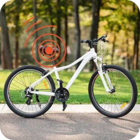 un traceur GPS pour velo sur un velo en arret